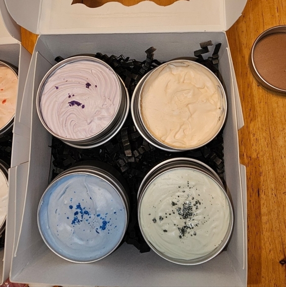 11 Piece Halloween Themed Body Butter & Rollerball Set 🎃👽🧙‍♀️ - Picture 3 of 7